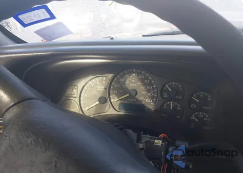 1999 Chevrolet Silverado 1500 z USA, uszkodzony, nr VIN 2GCEC19T6X1151892